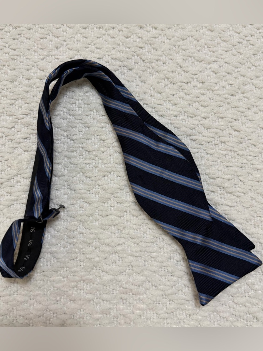 Brooks Brothers Blue All Silk Bow Tie